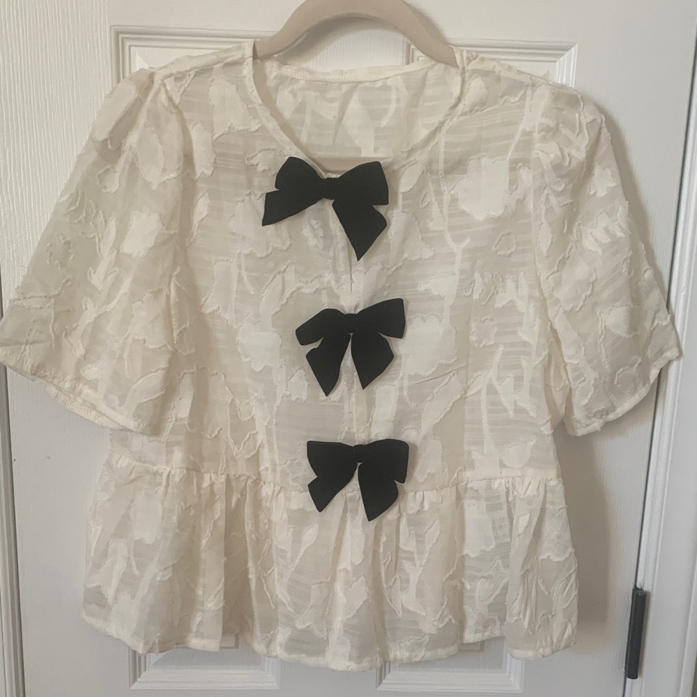 Women’s Sheer Cream White Blouse w/Black Bows on the Front Sz. 6 Medium